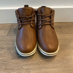 Steve Madden boys shoes